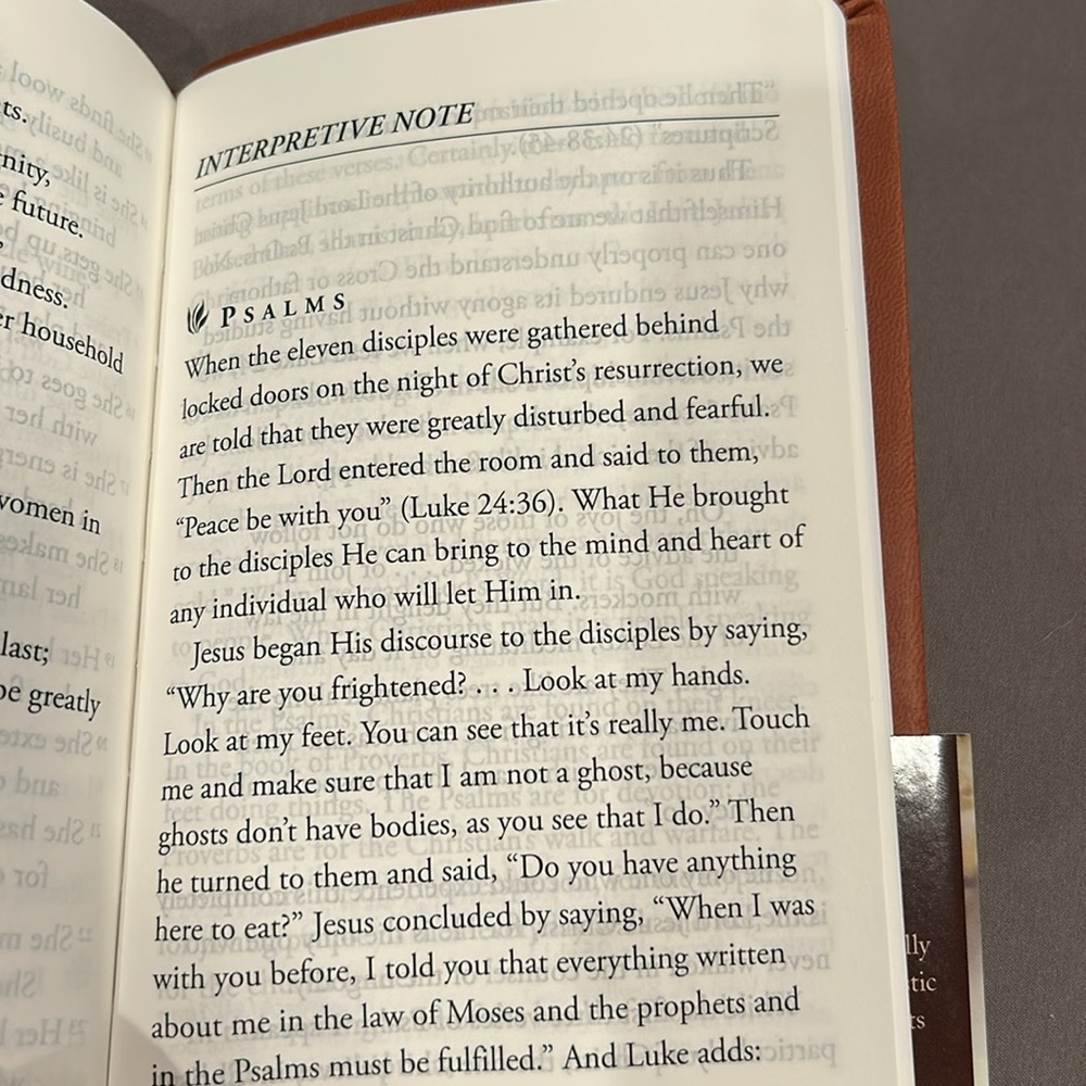 Words of Wisdom devotional book, journey through Psalms and Proverbs; Tyndale - Picture 7 of 8